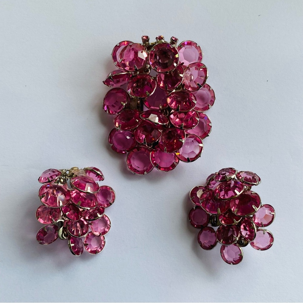 Vintage Pink Stone Brooch Set w/ Earrings in Beautiful Hanging Settings